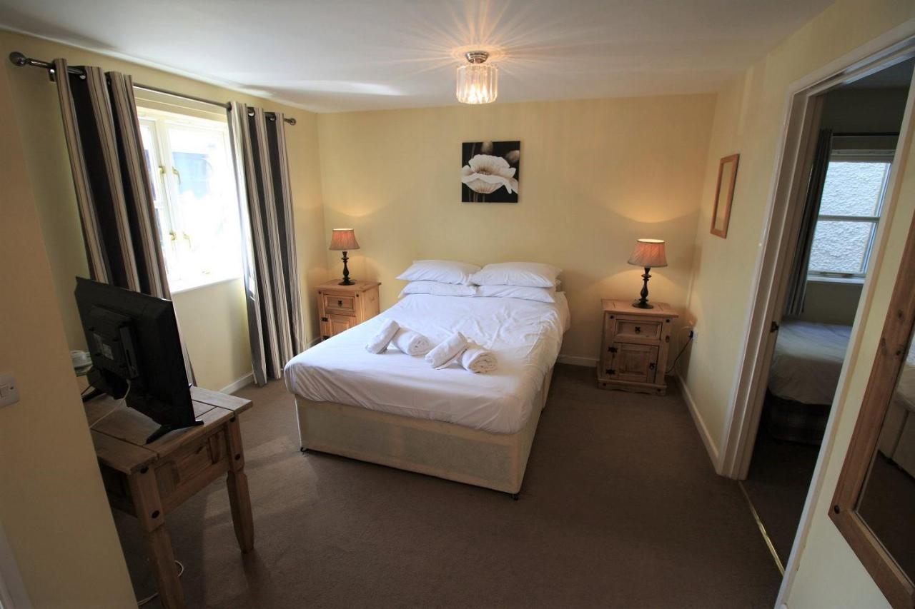The Riverside Lechlade Quarto foto